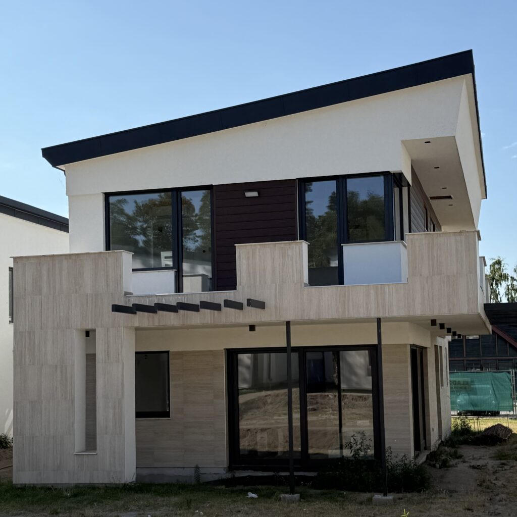 luxus villa siofok szabadifurdo kulso nappali 002