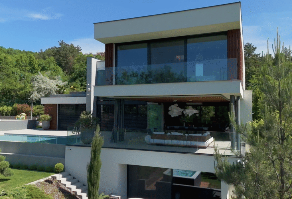 hunestates luxus villa panoramaval c scaled